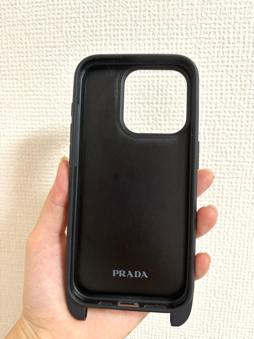 【PRADA】プラダ　iPhoneケース　iPhone15