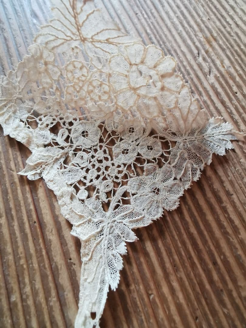 アンティーク ブリュッセルレース 付け襟 ポワンドローズ 胸飾り ジャボ タイ