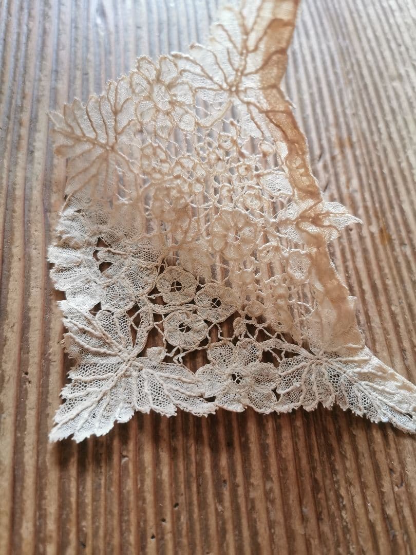 アンティーク ブリュッセルレース 付け襟 ポワンドローズ 胸飾り ジャボ タイ