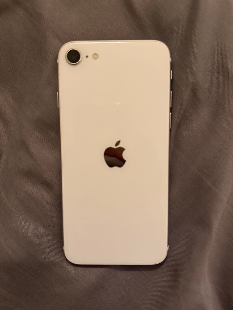 SIMフリーiPhone SE(第２世代) 64GB　ホワイト　ジャンク品