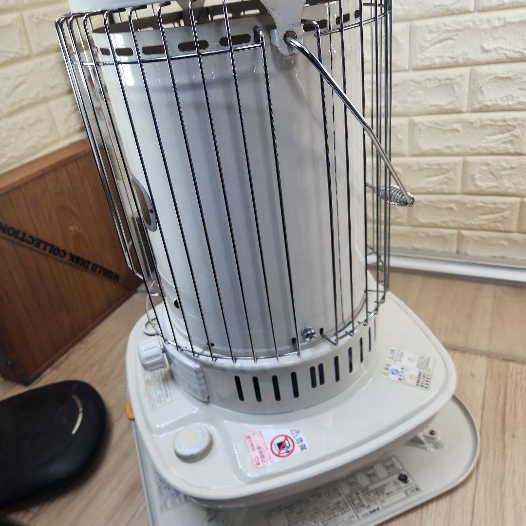 送料無料❤2013⑨️⭕️コロナ ホワイト 石油ストーブ 安全ガード付き