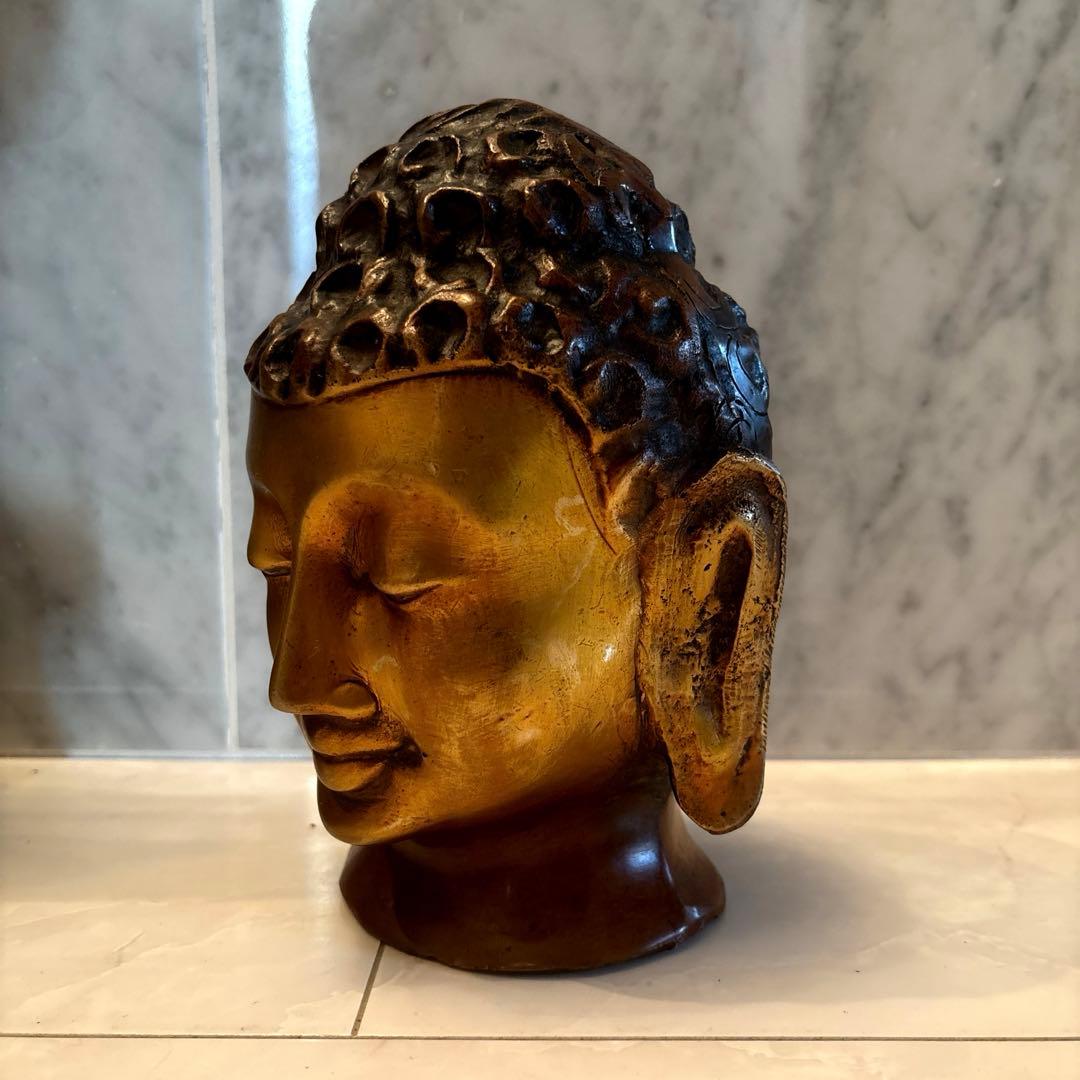 チベットアンティーク平和的なお顔で全てを見通すような瞳の仏頭　仏像涅槃