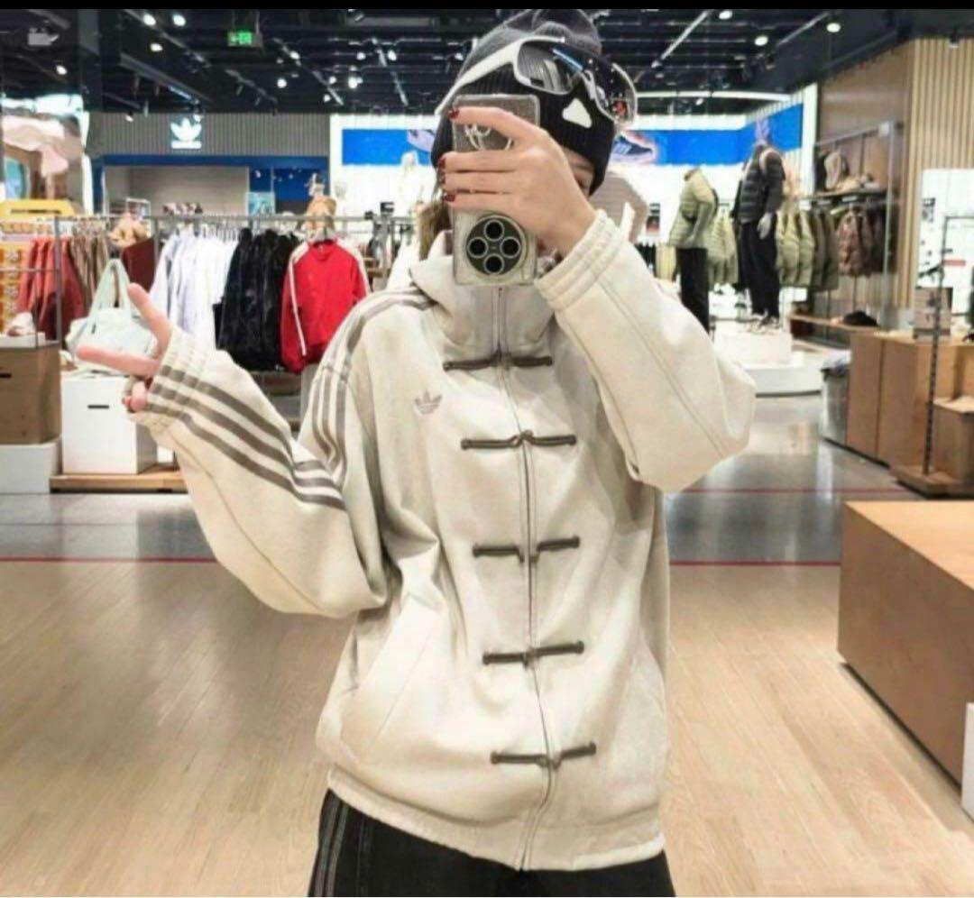 adidasアディダス 中国限定 蛇年トラックジャケット ホワイト Lサイズ”
