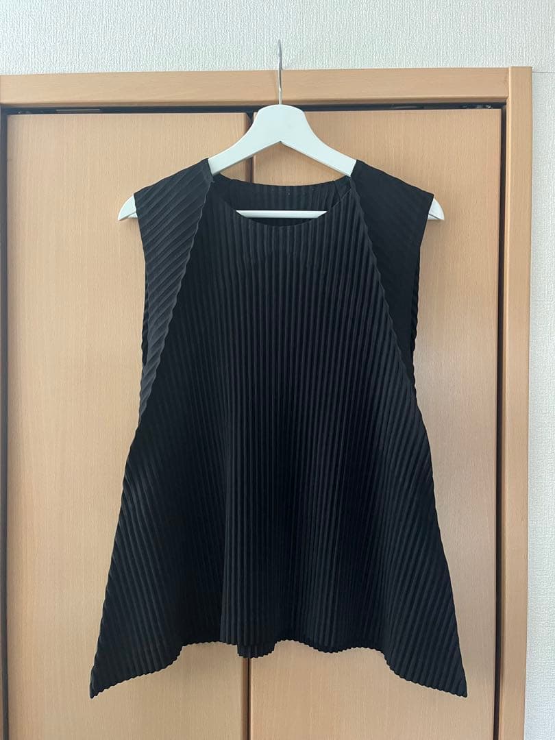 homme plisse ノースリーブ 再出品