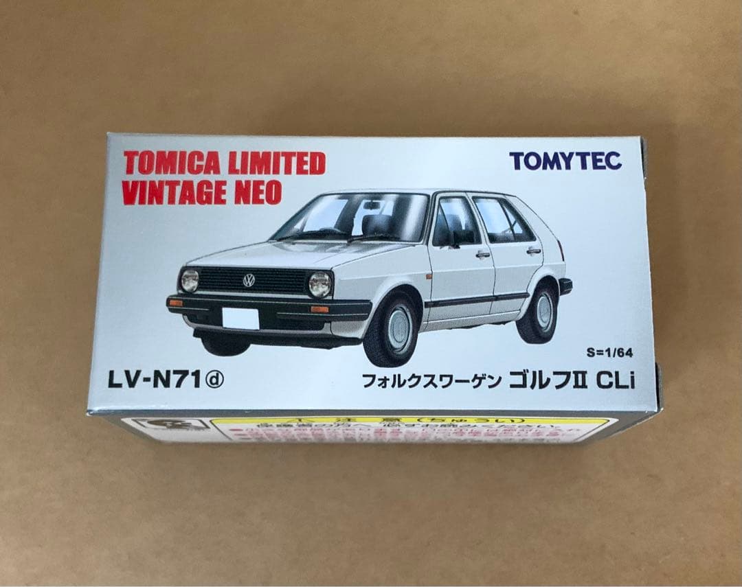 トミカ リミテッド ヴィンテージ ネオ　フォルクスワーゲン ゴルフⅡ CLi　銀