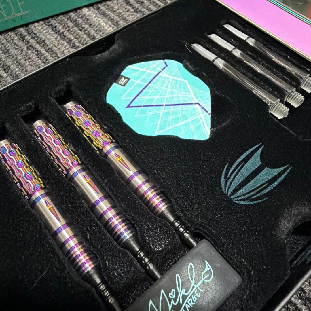 ★TARGET THE MIRACLE G2 210068 鈴木未来ダーツセット