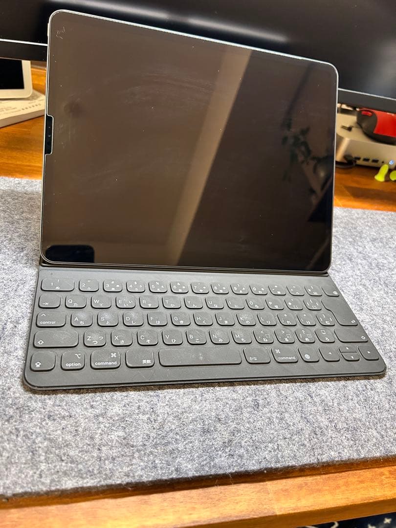 【セット】iPad Pro 12.9 第4世代 純正キーボード SSD 1TB