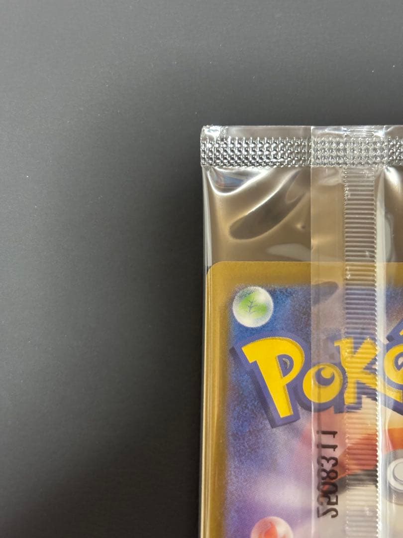 新品未開封 ビクティニ BWR 争奪戦プロモ ポケモンカード