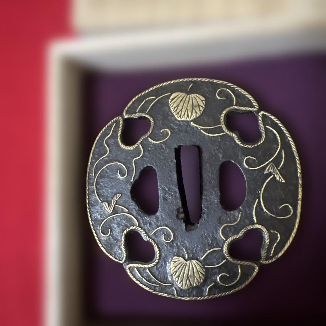 美術品・アンティーク・コレクション 武具 逸品　江戸時代　鉄地　象嵌　鍔