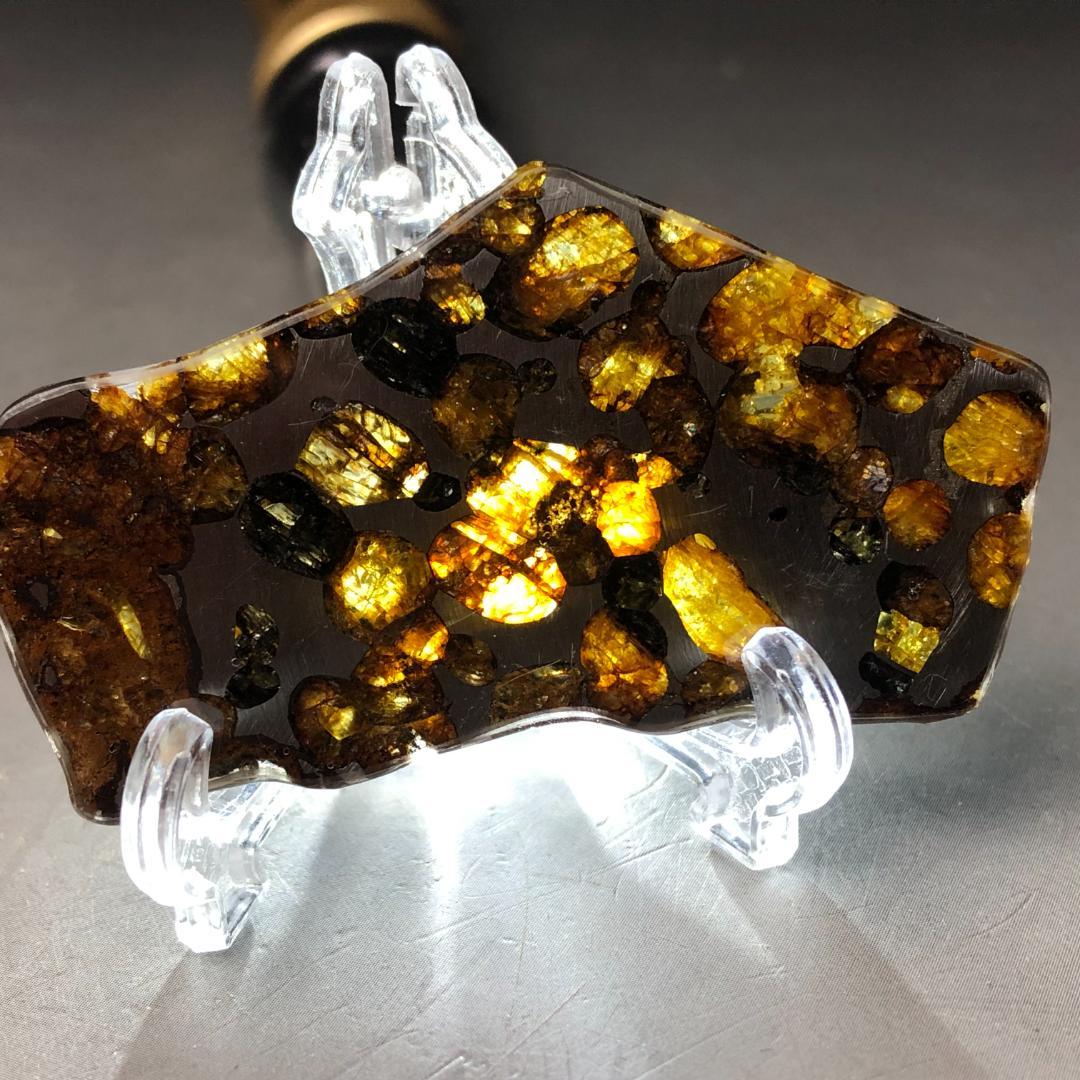 パラサイト隕石 隕石　石鉄隕石　セリコ隕石 美品　重さ約13ｇ　共箱