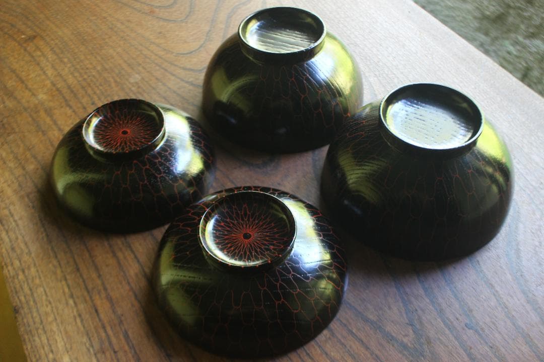 デッドストック！上質黒漆に極上網目蒔絵の映える煮物椀2点（検輪島塗蒔絵椀雑煮椀