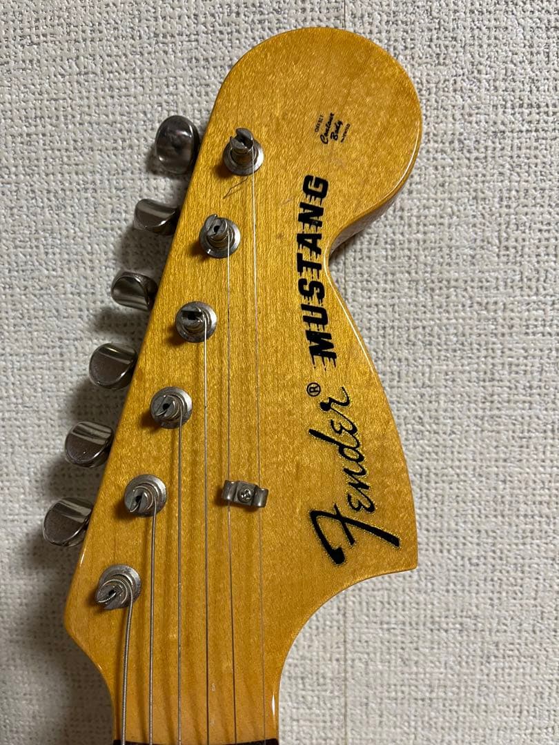 フェンダージャパン Mustang MG69 Yellow White