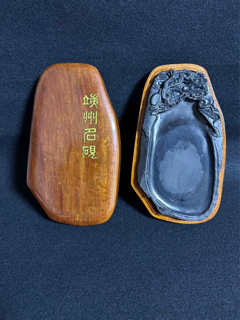 中国美術 端渓眼入雲龍文彫刻 唐木箱 重さ約993g 唐物 書道具