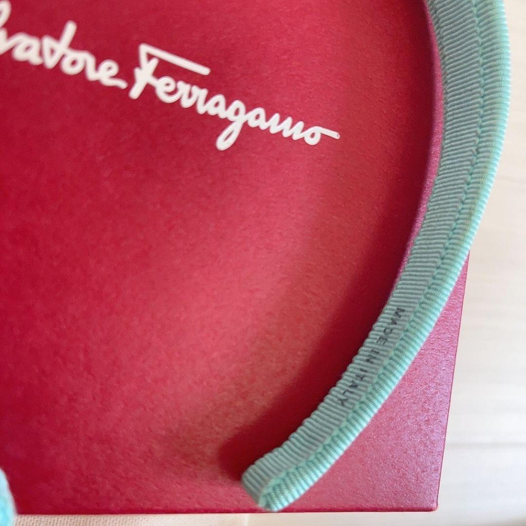 新品　ferragamo フェラガモ　カチューシャ　リボン