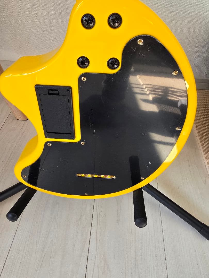 フェルナンデス ミニエレキギター YELLOW HEART　ZO-3