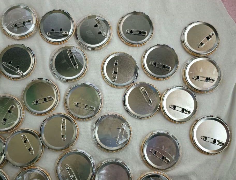 すとぷり　ジェル　缶バッチ　2022　summer 等身　白衣装　王子様