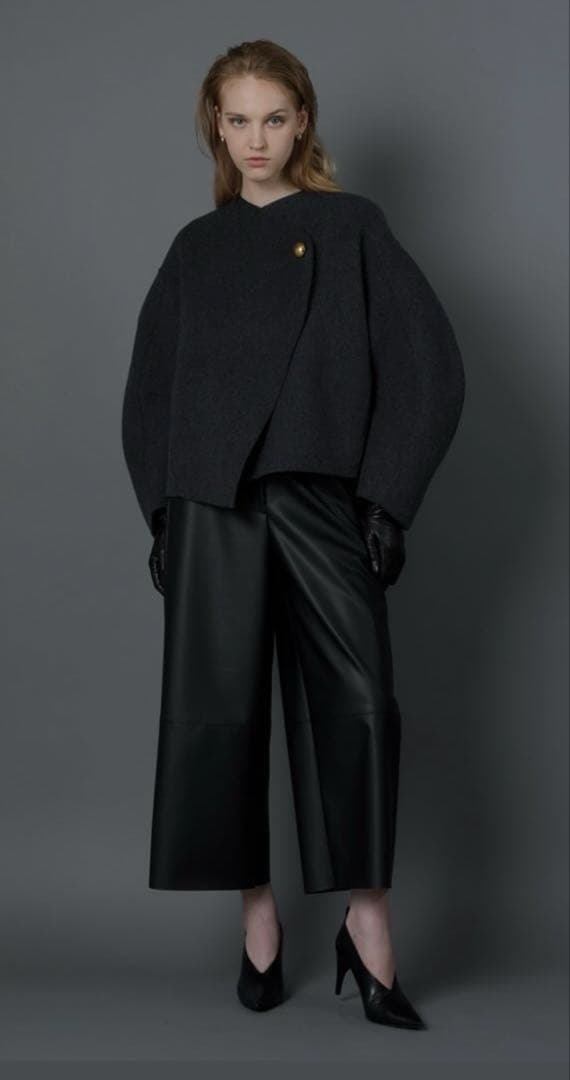 HEVE ラバーパンツ　ブラック　38