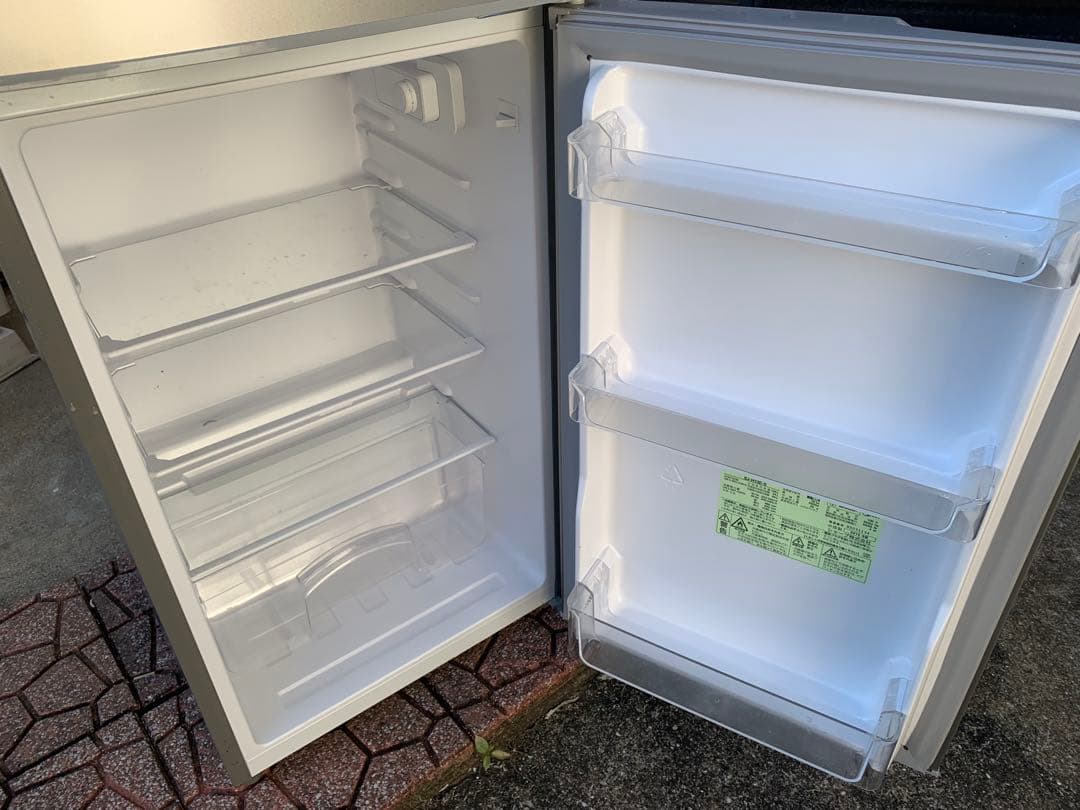 福岡市内配達無料　シャープ　2ドア冷蔵庫　単身サイズ　2019年