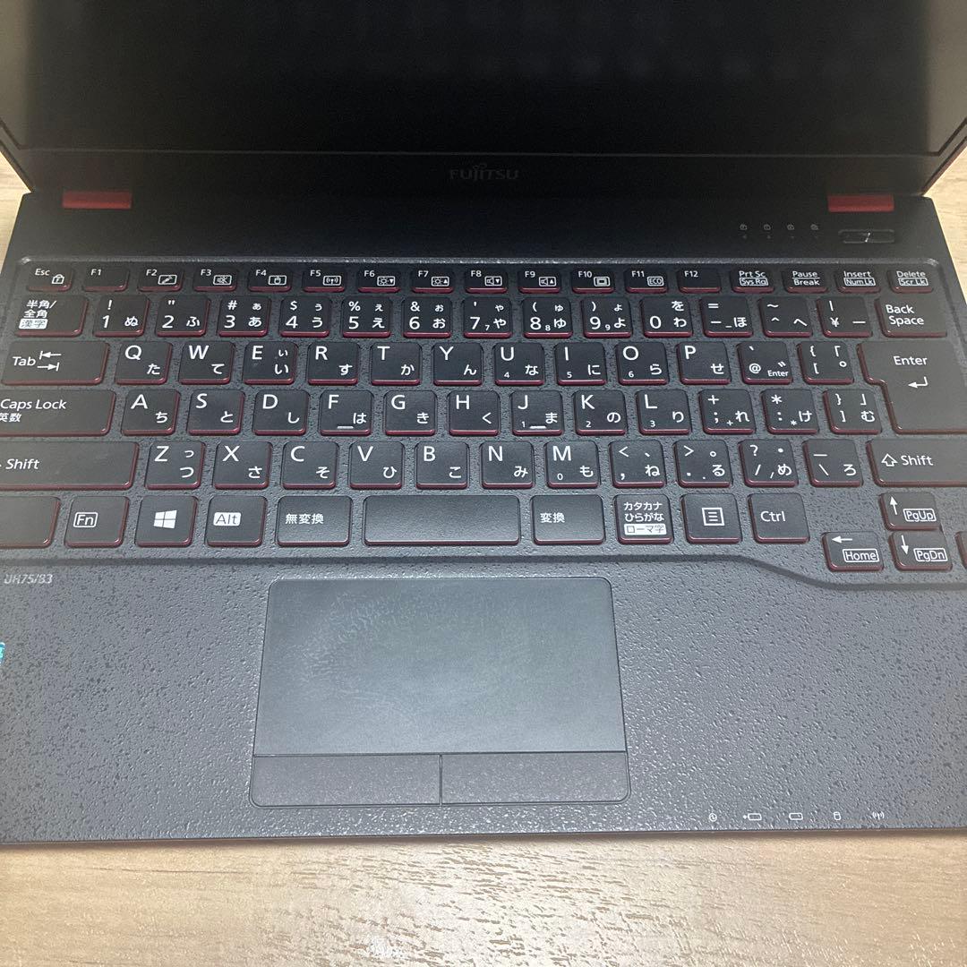 富士通　LIFEBOOK UH75/B3