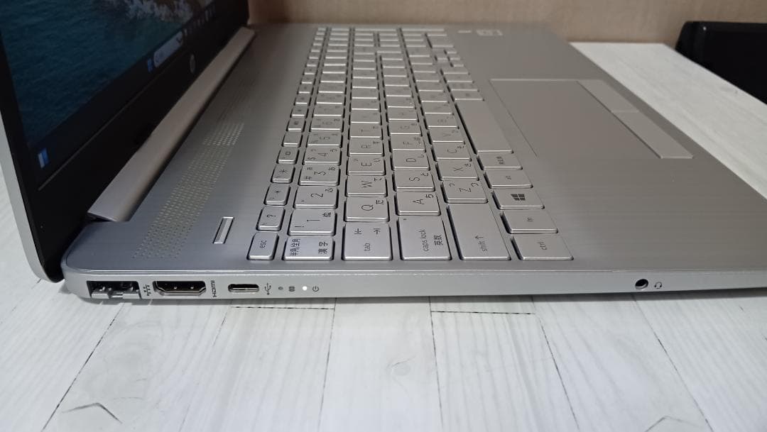 hp 15s-du2094TU 10世代i5 美品