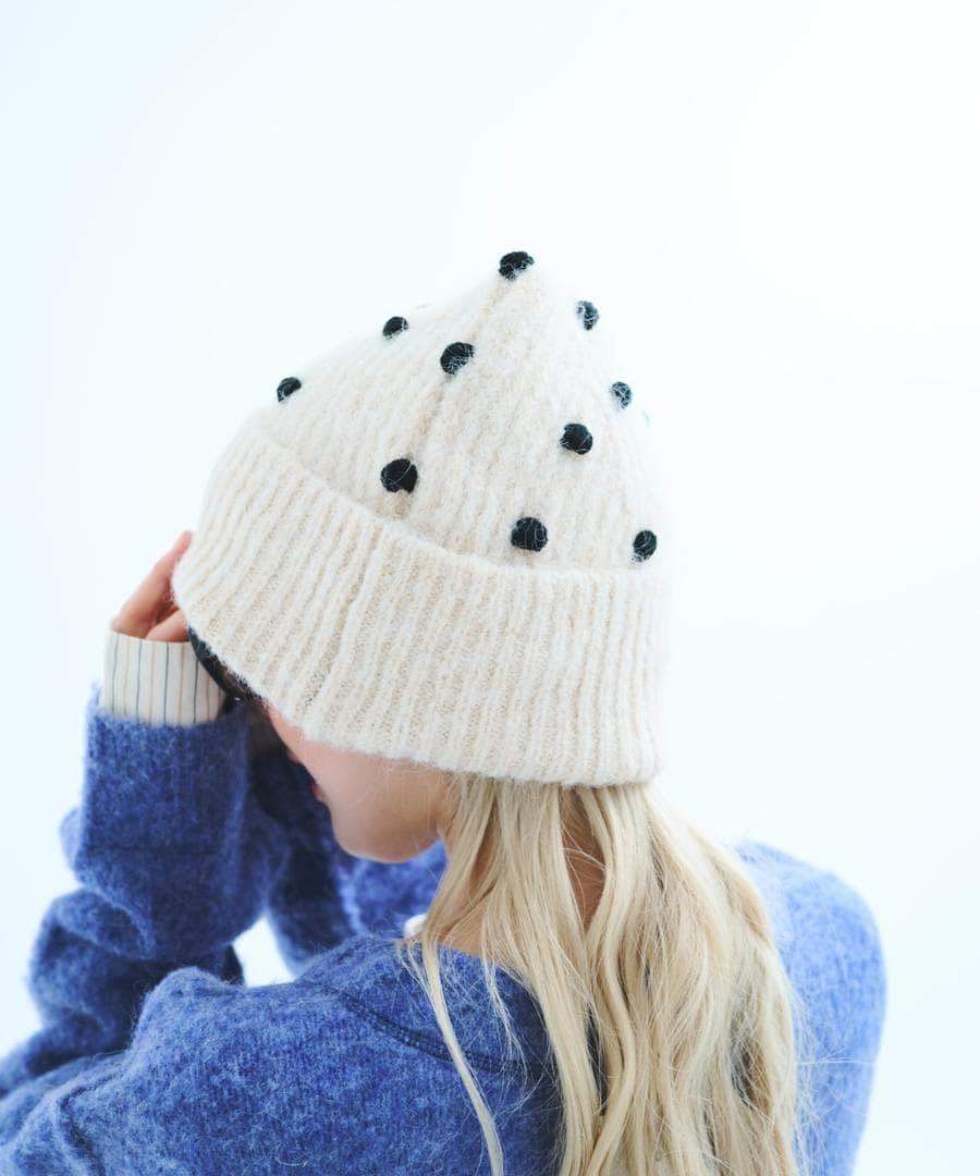 入手困難 新品未使用 コモンガルプロダクツ 記憶の中のガルニット帽弟子 ホワイト