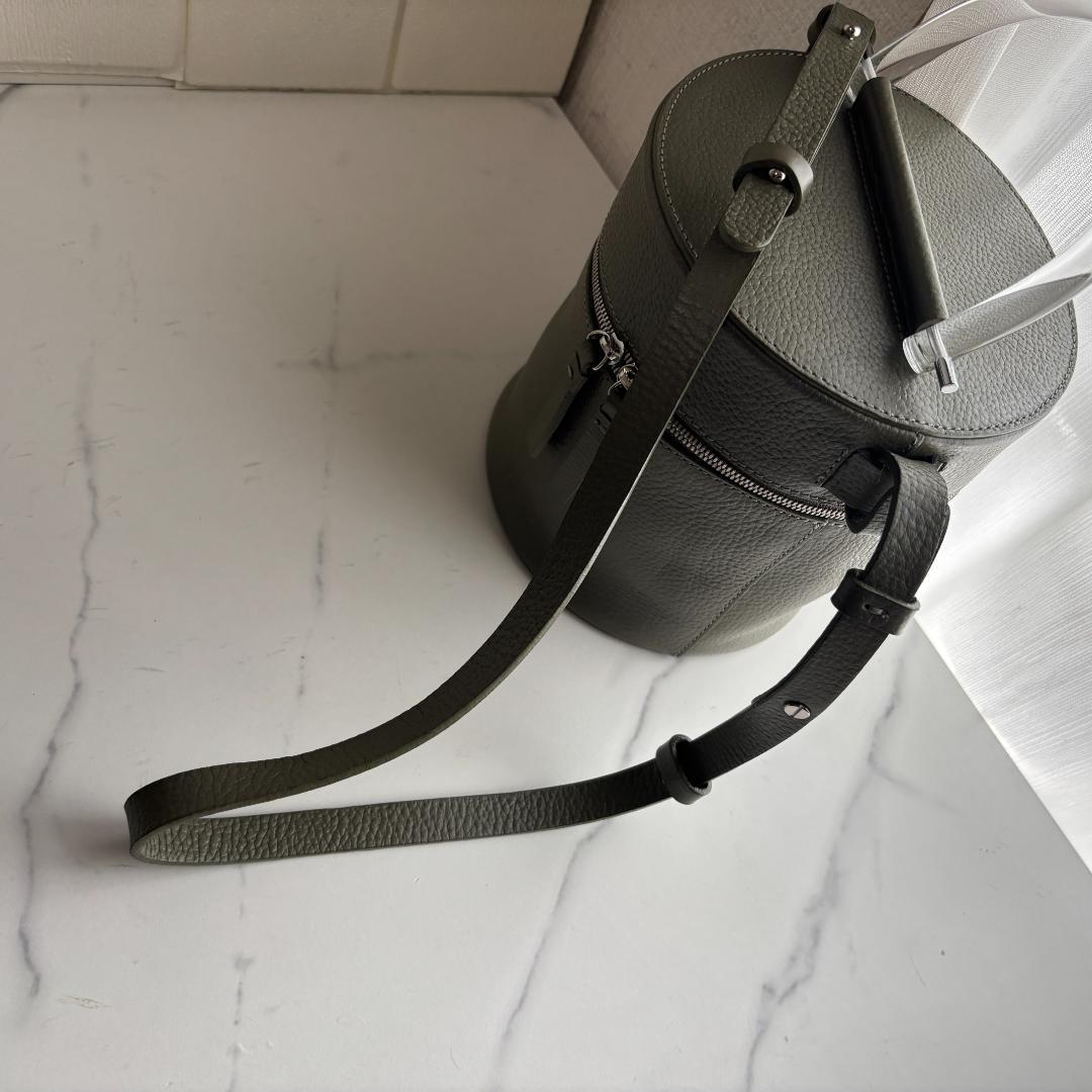 【美品】ビルディングブロック 2wayショルダーバッグ　ドラム　カーキ　　本革