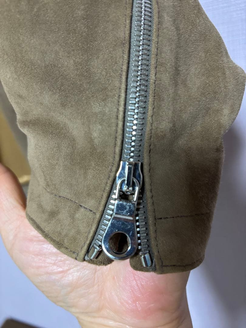 チンクアンタ ブラウンスエード シングルライダース