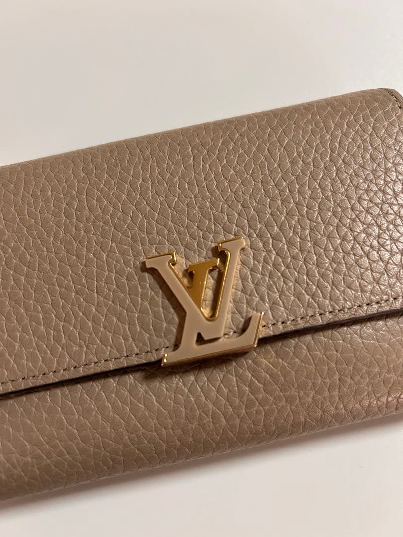 LOUIS VUITTON ポルトフォイユ　カプシーヌコンパクト　三つ折り財布