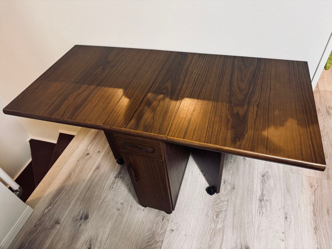 たのメル便で発送 送料込み 折りたたみ式 ダイニングテーブル　バタフライ