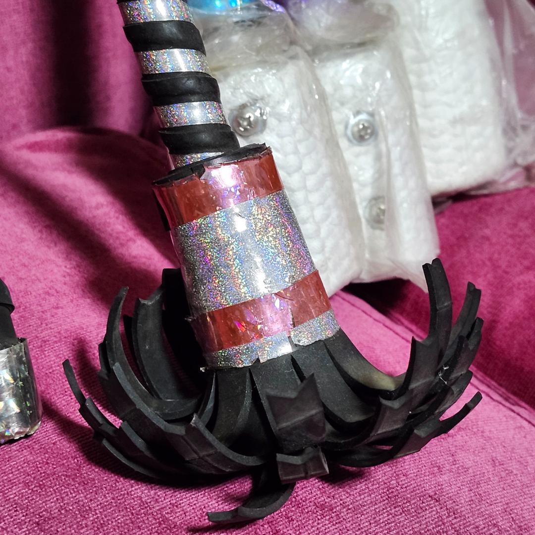 ファイアーデビルスティック3本とデビルスティック2本