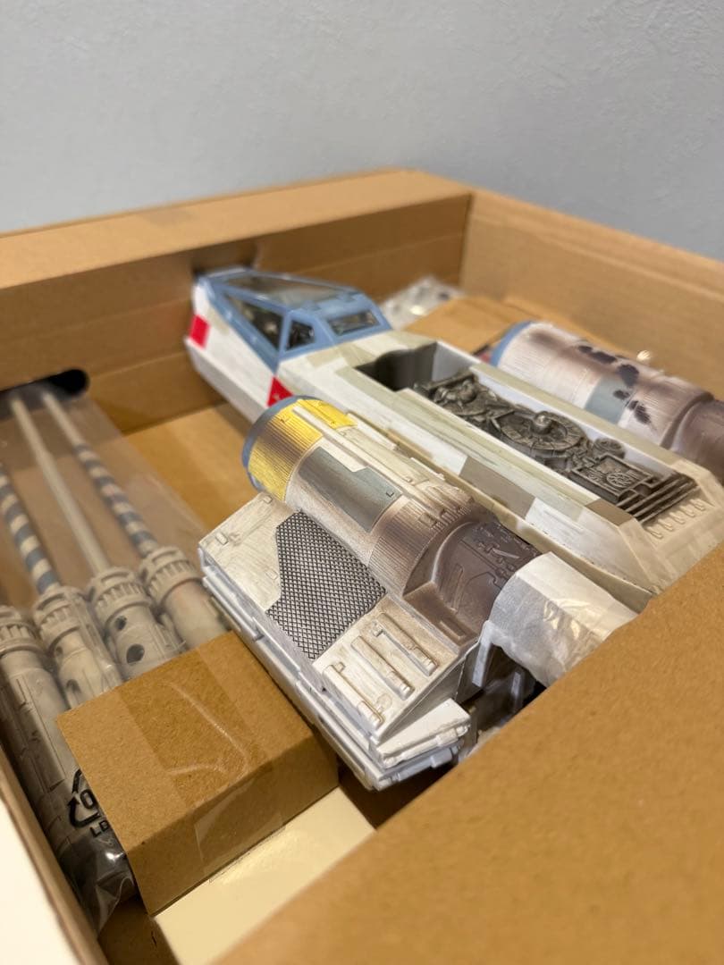 開封のみ新品【Hasbro】STARWARSルーク・スカイウォーカーＸ-ウィング