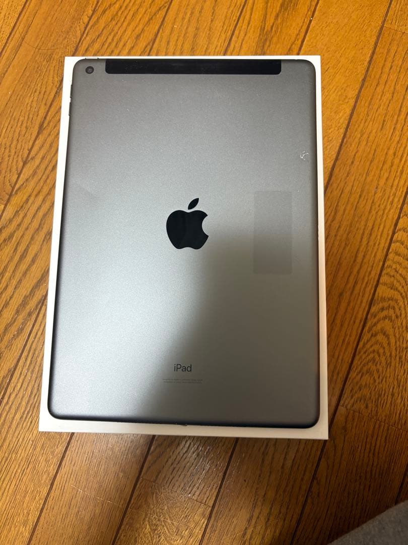 Apple Ipad 第8世代 SIM フリー、バテッリー容量94%