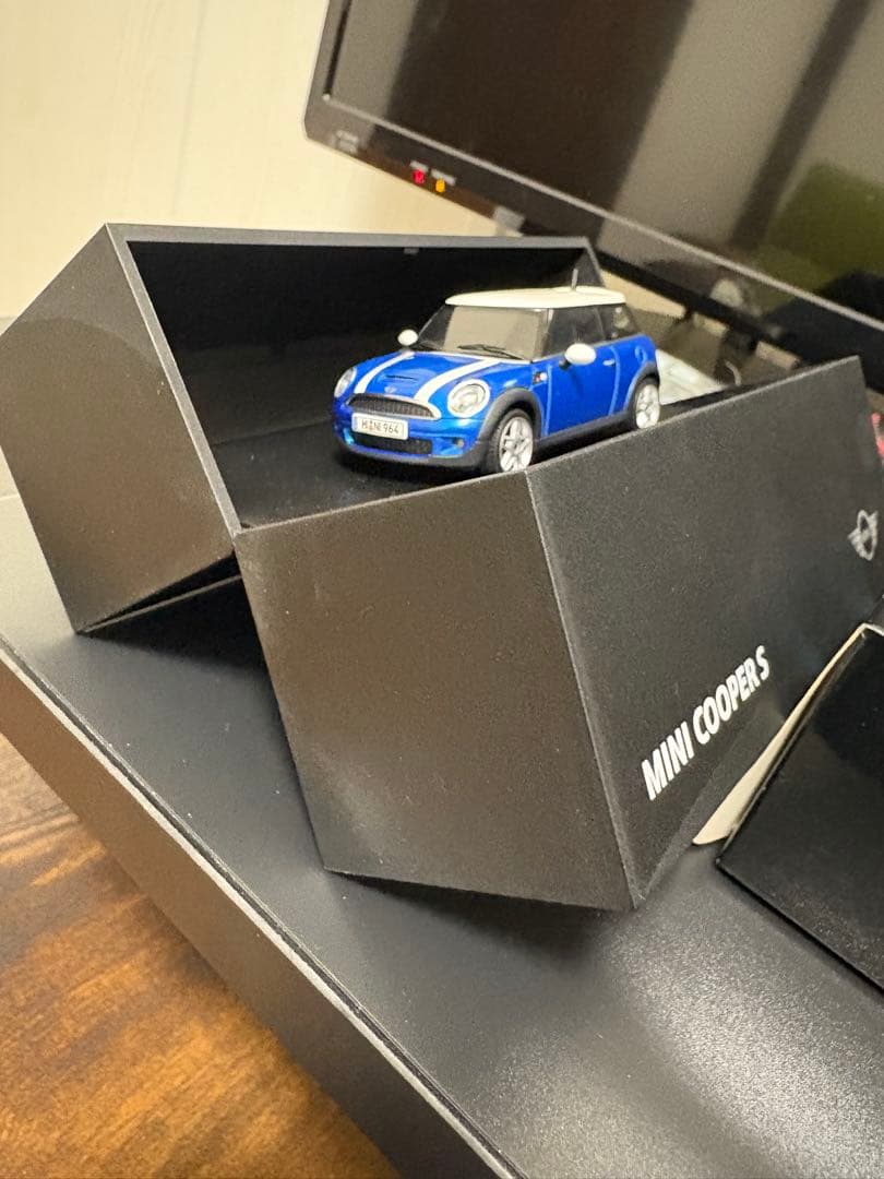 MINI COOPER S ミニカー 1/43 スケール 青