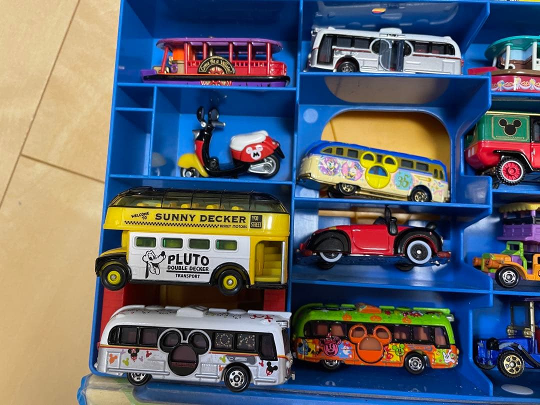 値下げ‼️豪華セット♡完売品⭐︎レア　ディズニー　トミカ　24台　収納ケースセット