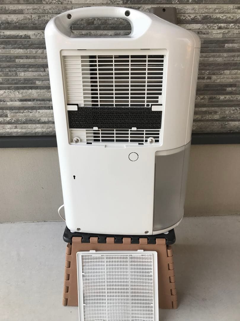 コロナ 衣類乾燥除湿機 2019年製 コンプレッサー式 衣類乾燥機 除湿機