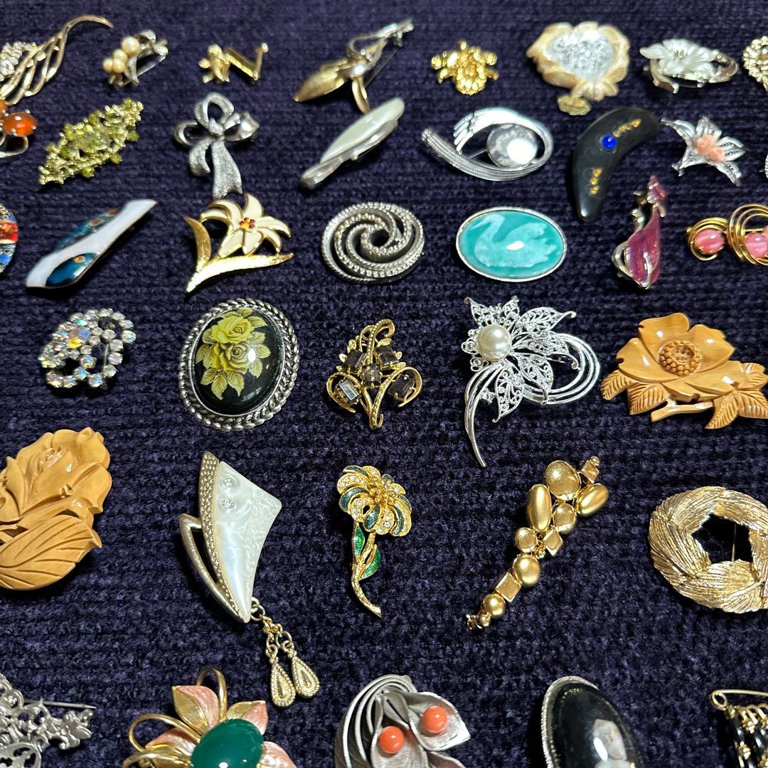 【vintage】ブローチ　大量　130点以上　まとめ売り