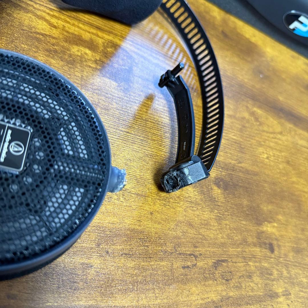 audio technica ATH-R70x 片耳割れ