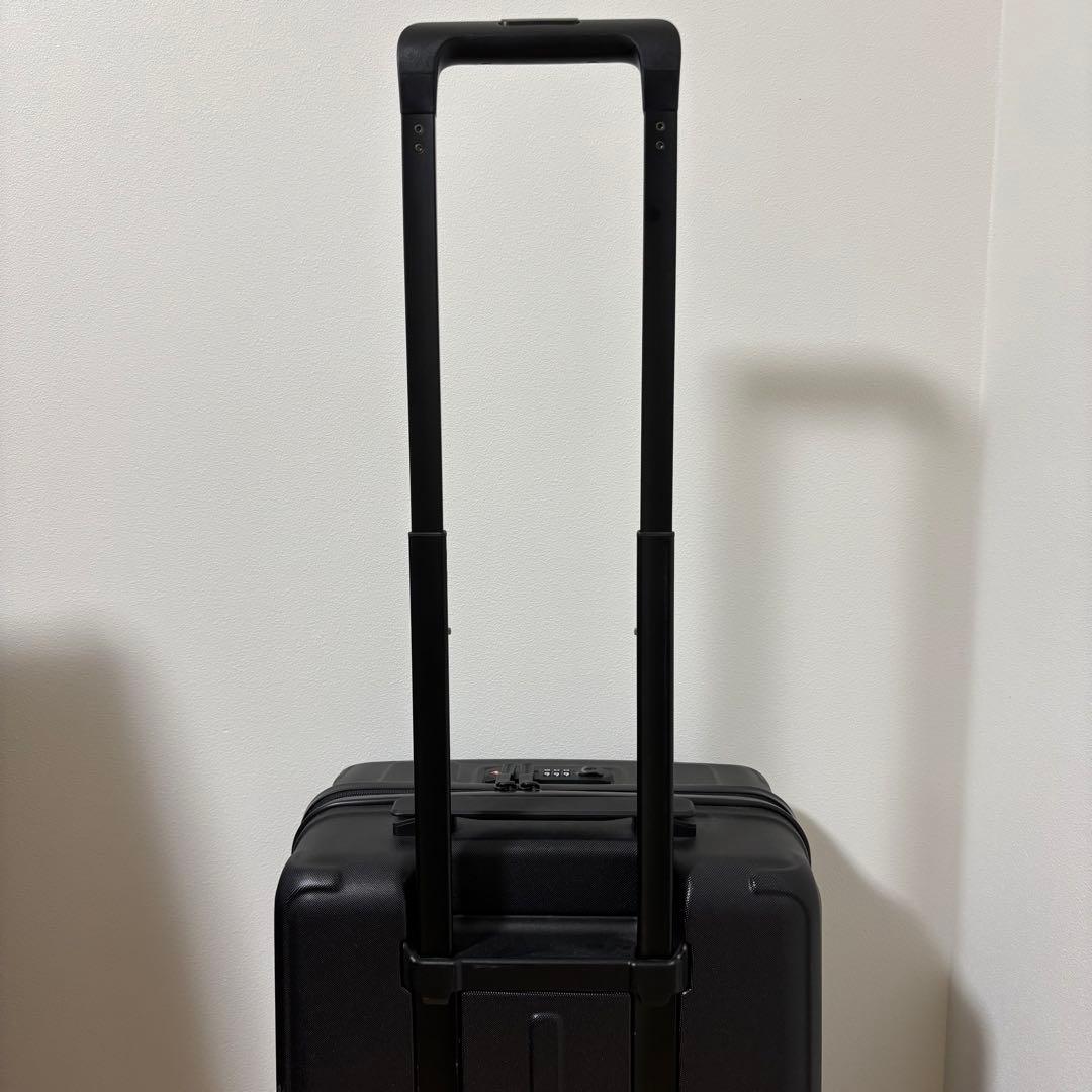 【美品】 BRIEFING H-37 キャリーケース ブラック　37L 機内可