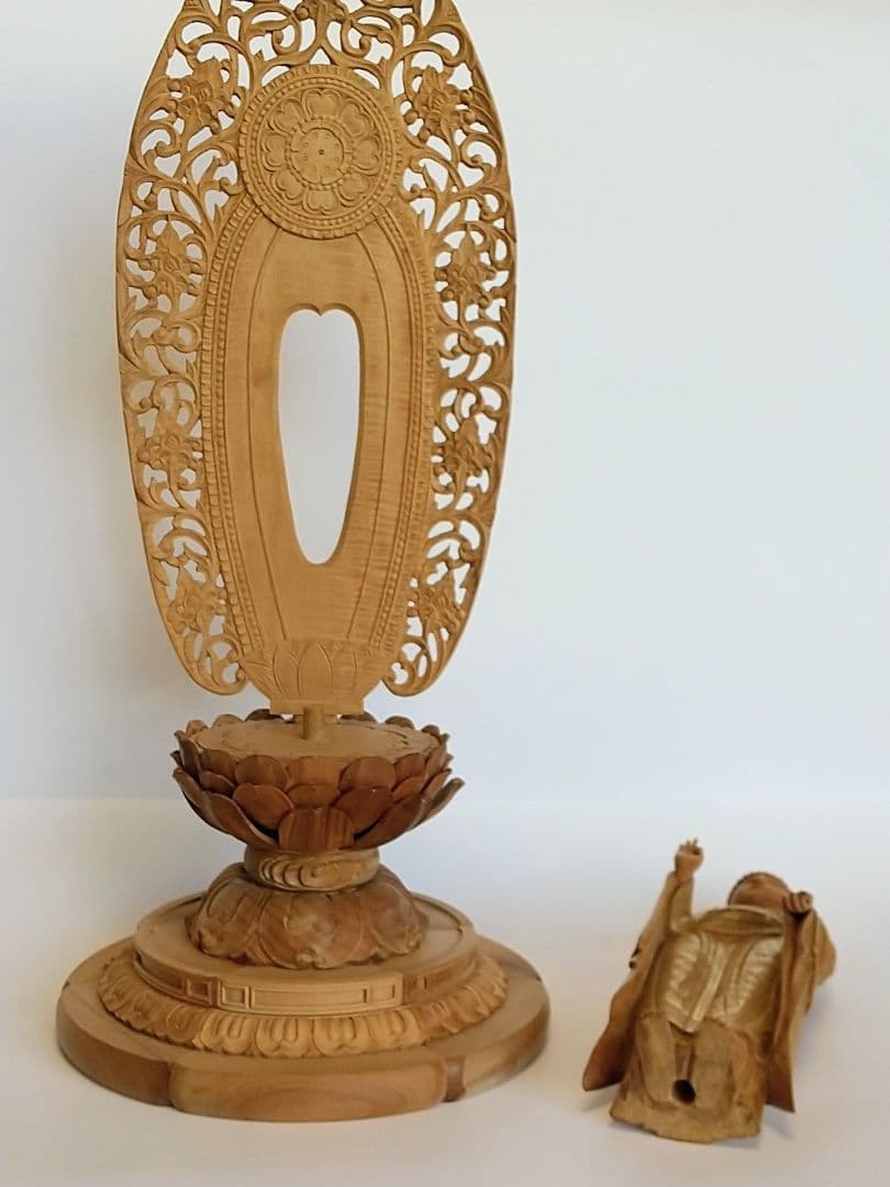 阿弥陀如来立像 5寸 #660 円台座 宝相華唐草 透彫り◆白檀 木彫 仏像