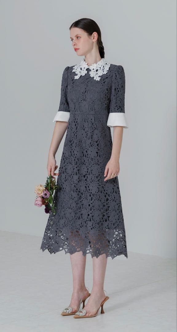 Leja Mサイズ　花柄レースカラー　Aラインワンピース　ドレス　ブルー