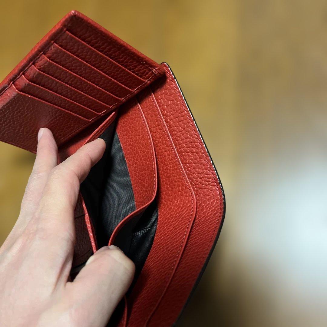 GUCCI、レザー 赤 三つ折り財布 箱付き