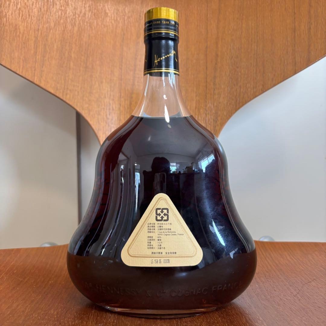 希少品　ヘネシーＸＯ　1000m l 金キャップ箱付　未開封保管品 al37