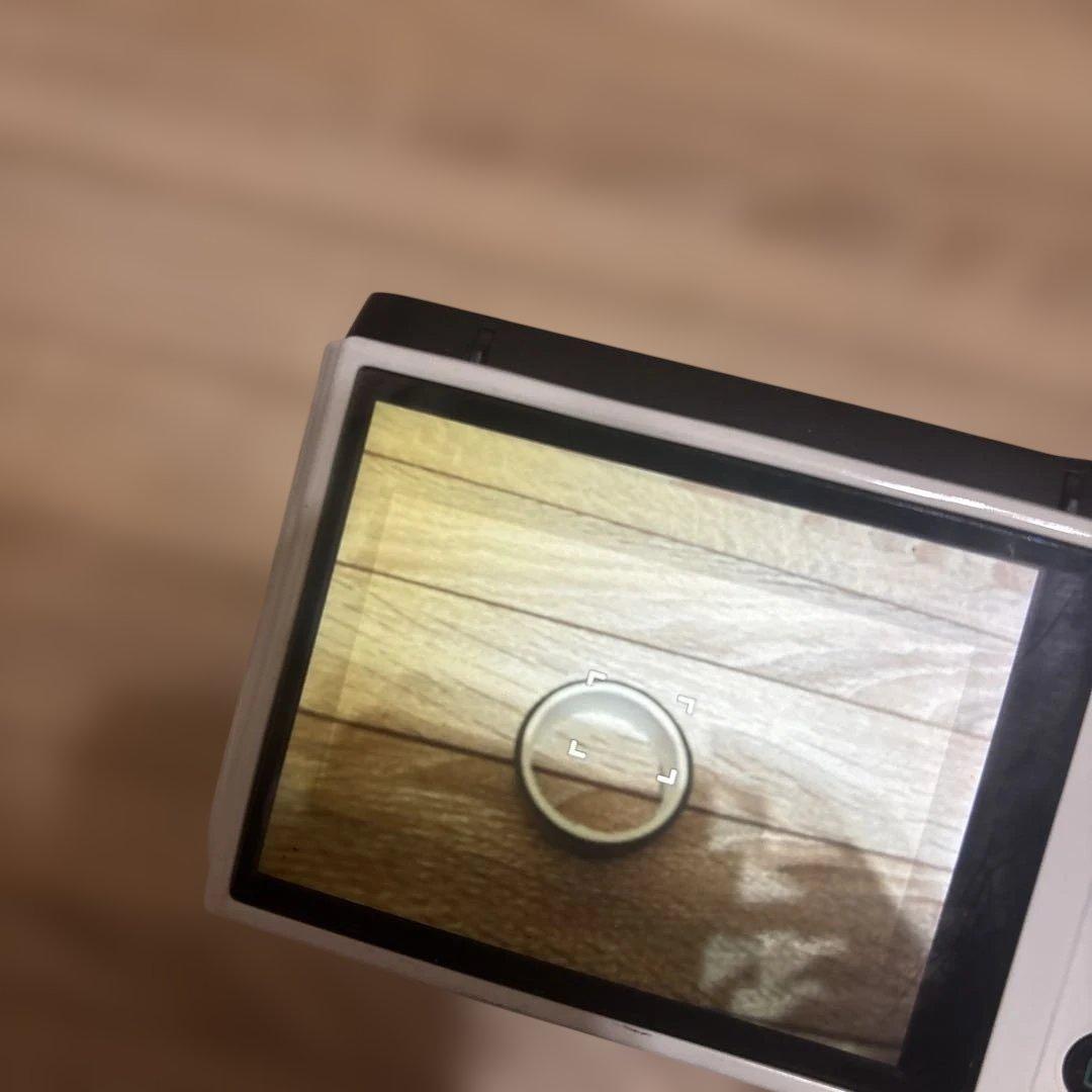 CASIO EXILIM EX-FC300S ホワイト