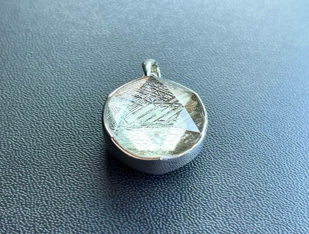 ナデシコ　究極品質　レインボーアンモライトとシルバーギベオンの六芒星PT