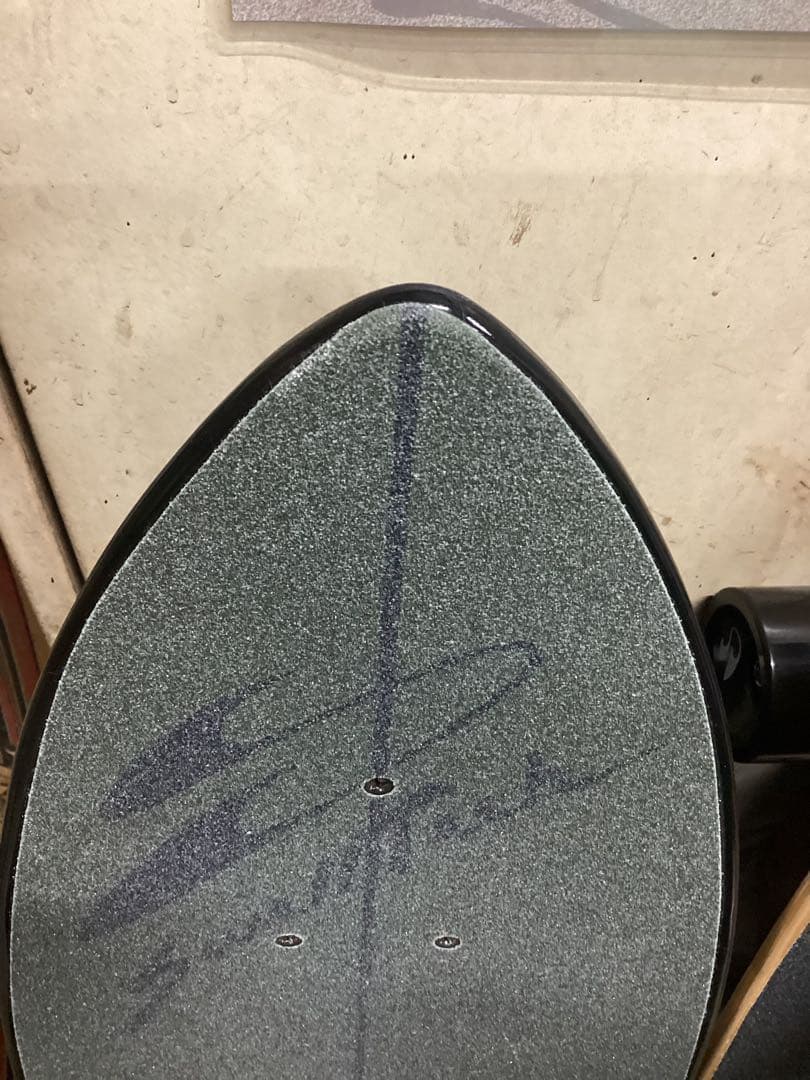 新品激安サーフスケートボード　イタロモデルと同タイプHybrid Camo 36