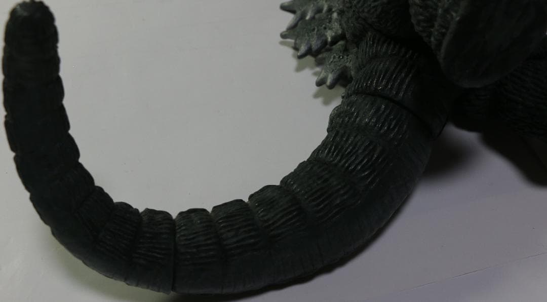 ゴジラ（１９６２年キンゴジ版）フィギャー　全高：約２７㎝　完成品　中古品