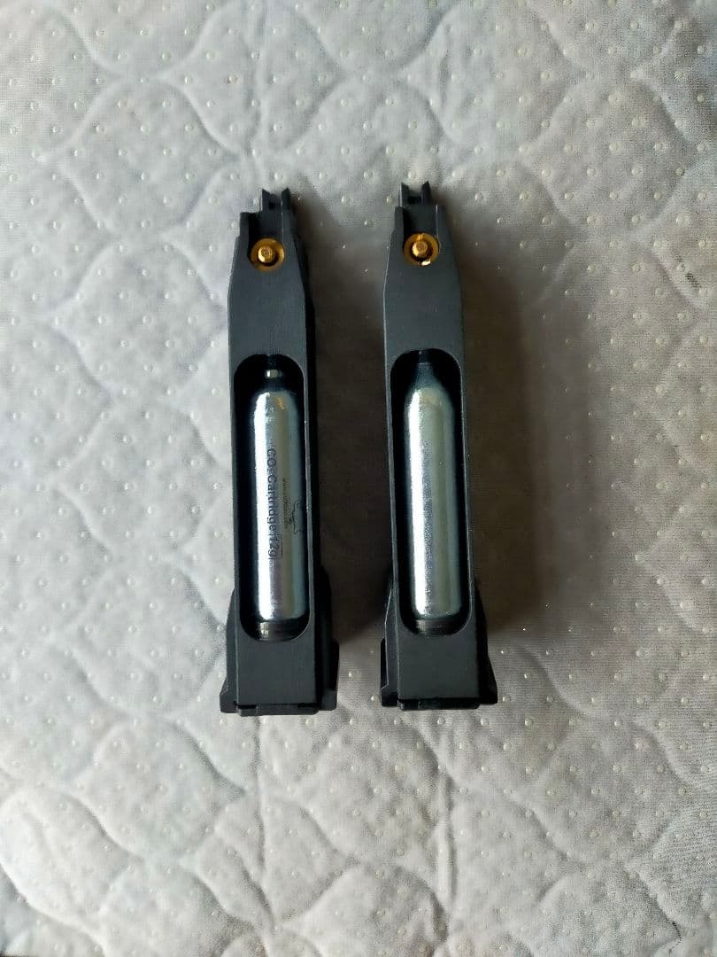 SIG M17 M18 co2マガジン ライラックス BK 2本セット