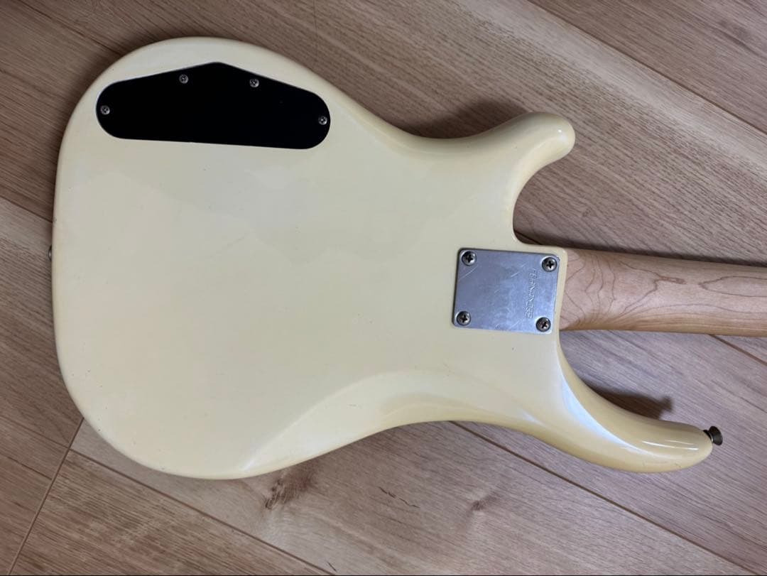 FERNANDES エレキベース PJタイプ 4弦 クリーム系 現状品