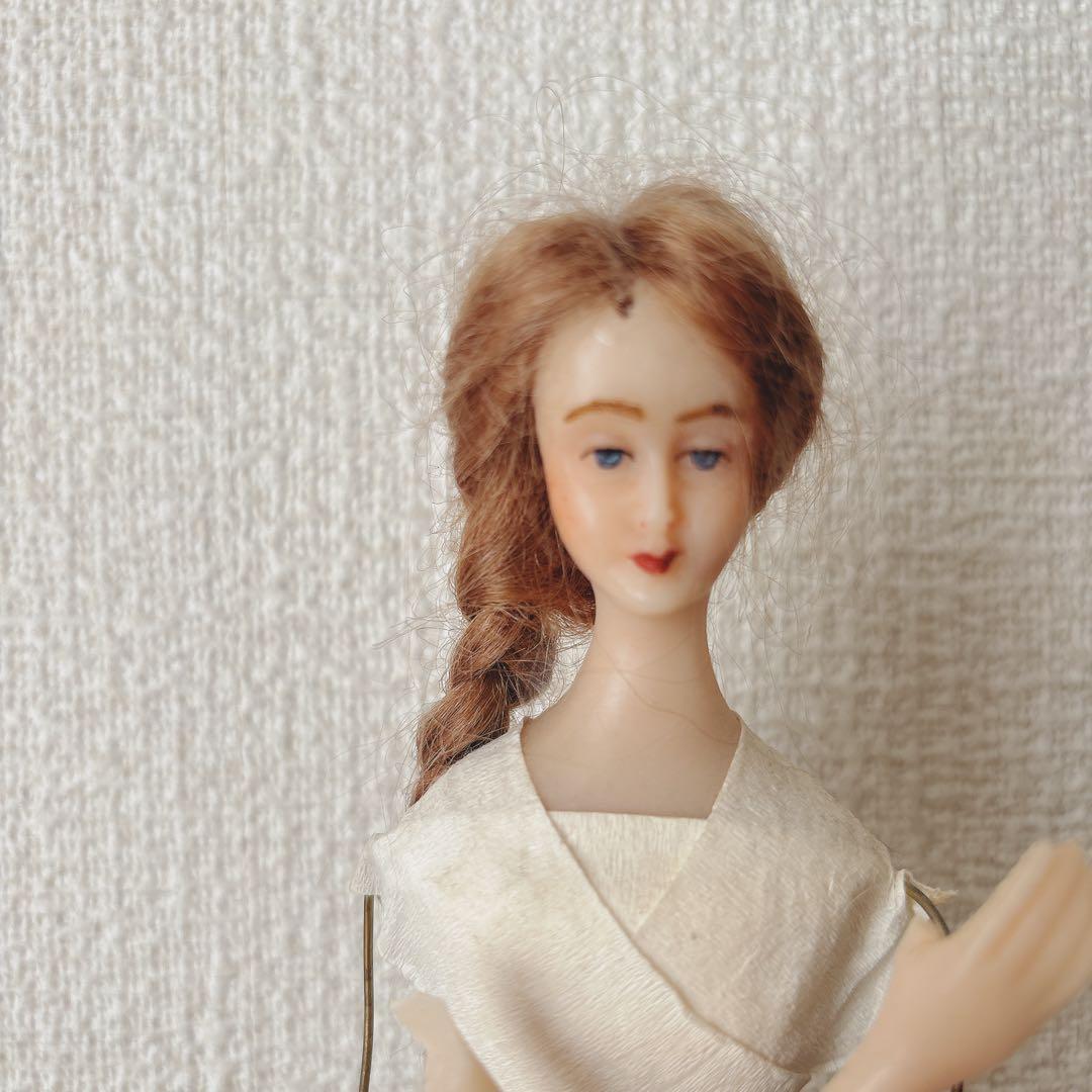手の欠けたワックスドール　聖品　アンティーク　ブロカント　フランス