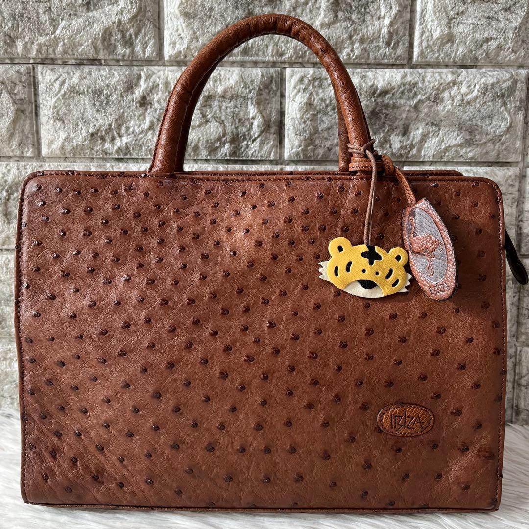 【新品未使用】イビサ　とらチャーム付き　オーストリッチ　ハンドバッグ